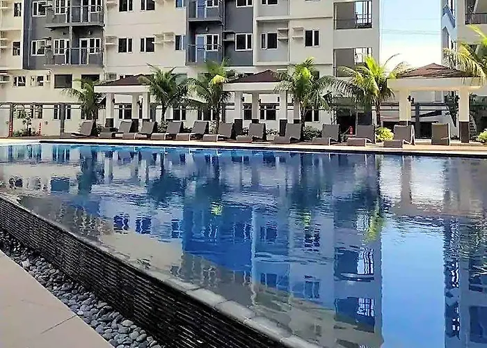 Justrelax Staycation At Vine Residences 호텔 4*